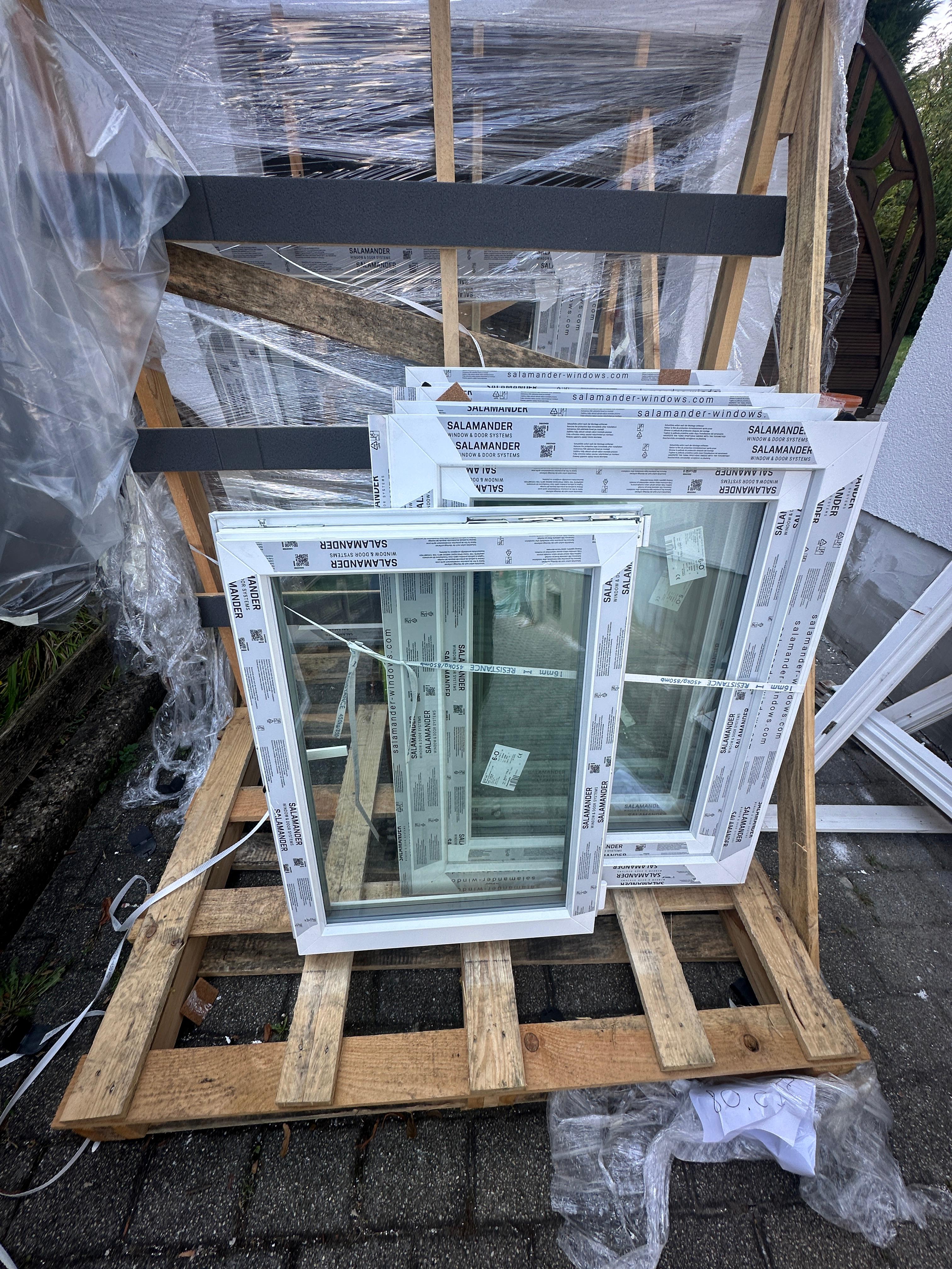 Moderne Kunststofffenster in Weiß - Neubau Einfamilienhaus