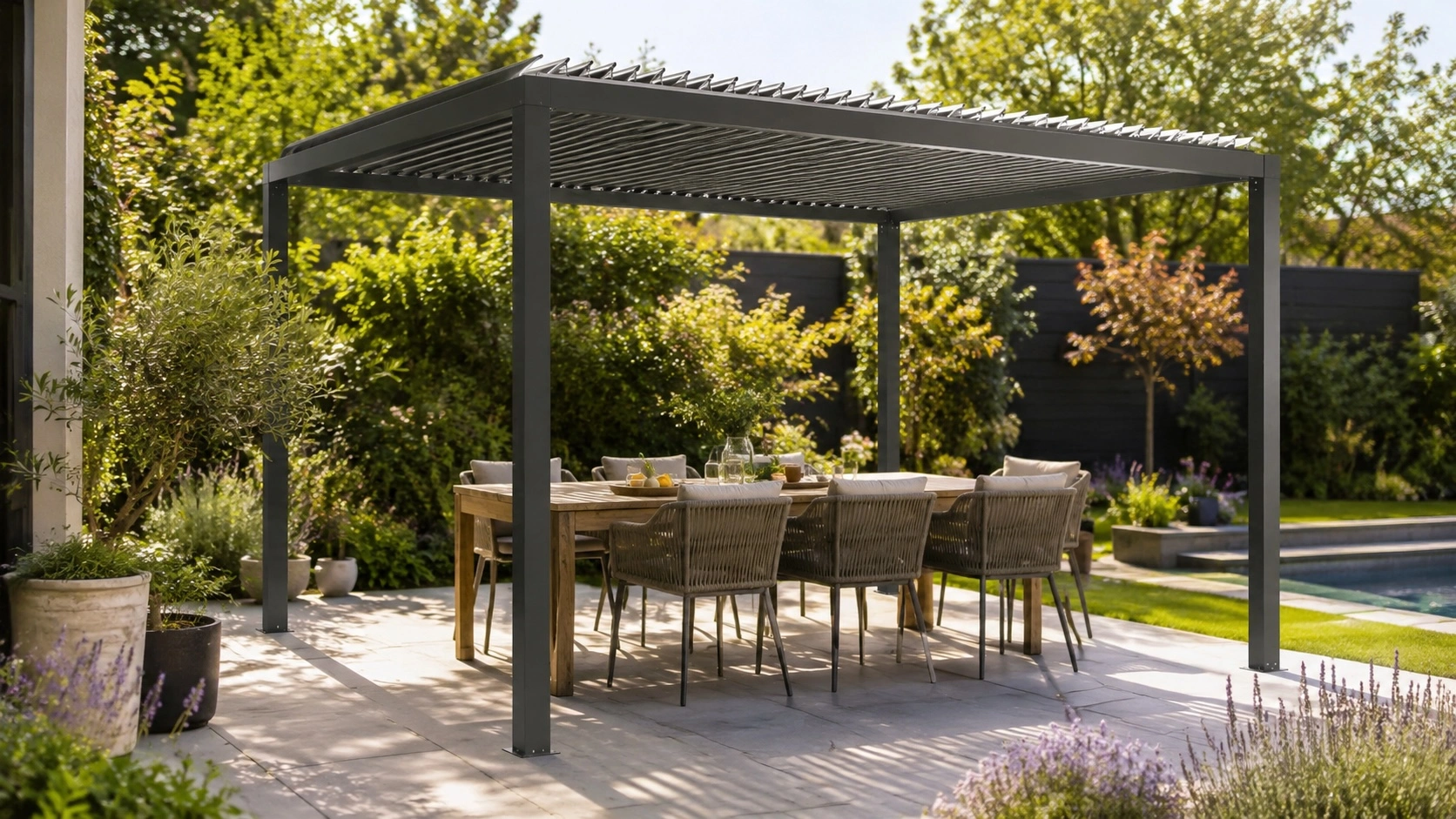 Aluprof Aluminium-Pergola SB350 mit verstellbarem Lamellendach